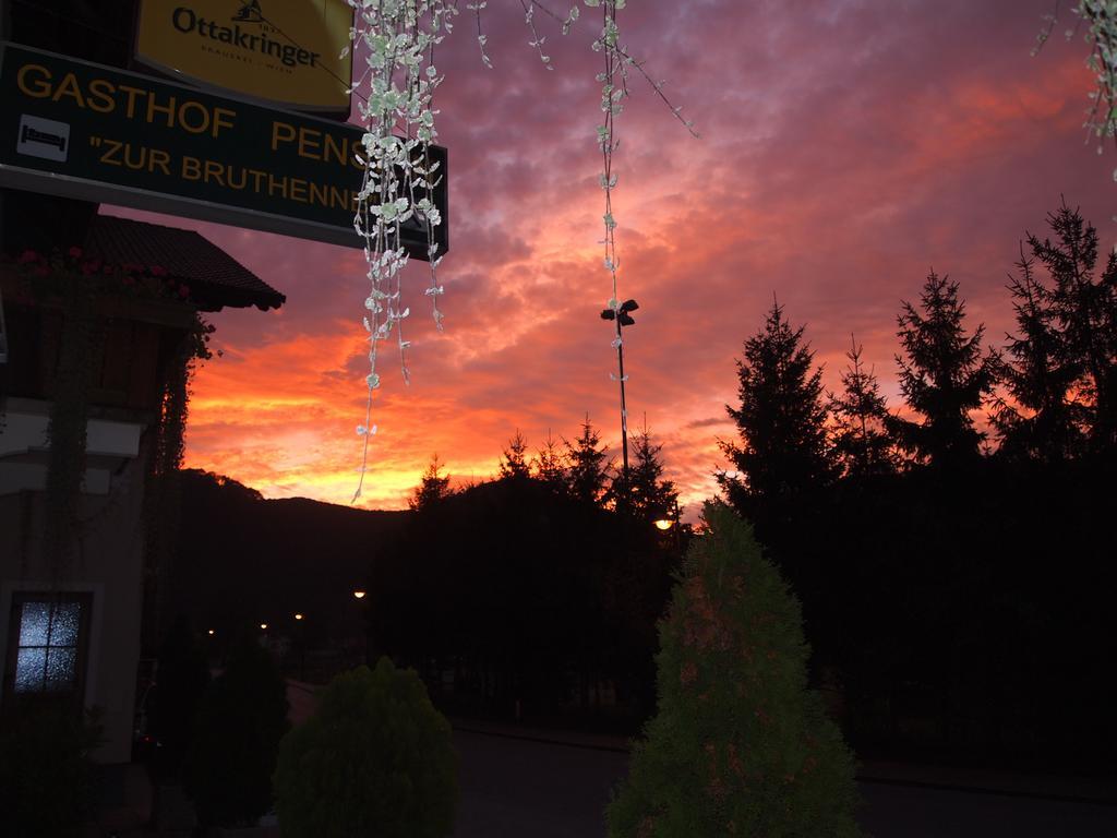 Gasthof zur Bruthenne Weissenbach an der Triesting Exterior foto